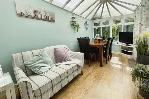 20a Ashcombe Crescent, Bristol, BS30 5NX