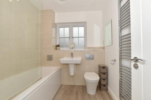 28 Cherry Tree Lane, Ewhurst, Cranleigh, GU6 7GG