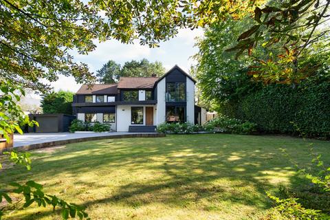 5 bedroom detached house for sale, Upper Court Road, Caterham CR3