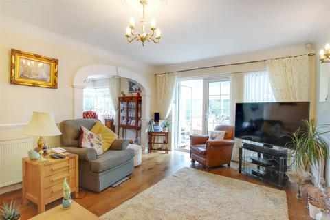 22 Poplars Close, Longfield, DA3 7LP