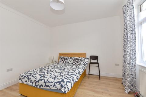 423 Wanstead Park Road, Ilford, IG1 3TT
