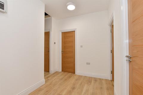 423 Wanstead Park Road, Ilford, IG1 3TT