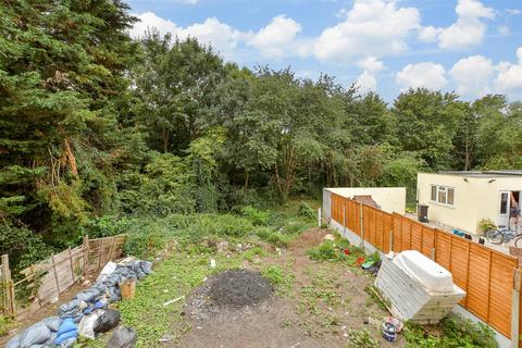 423 Wanstead Park Road, Ilford, IG1 3TT
