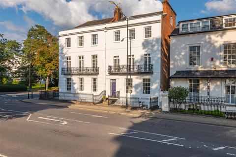 5 bedroom semi-detached house to rent, Clarendon Place, Leamington Spa