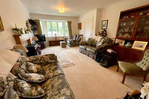 4 bedroom detached house for sale, Colleys Lane, Willaston, CW5