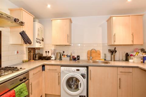 1 bedroom flat for sale, Medway Wharf Road, Tonbridge, Kent