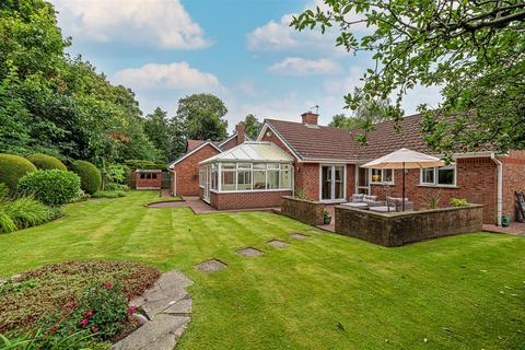 3 bedroom detached bungalow for sale, Shepperton Close, Appleton, Warrington