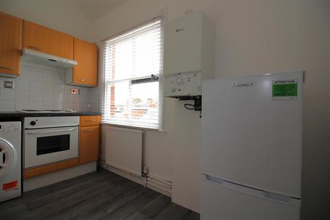 1 bedroom apartment to rent, Evington Road, Near Victoria Park, Leicester