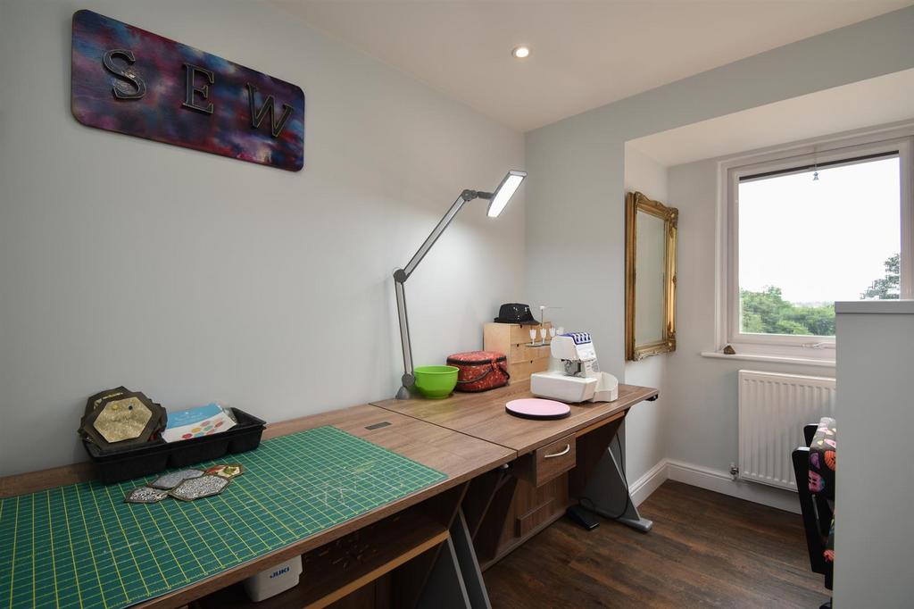 Bedroom/study