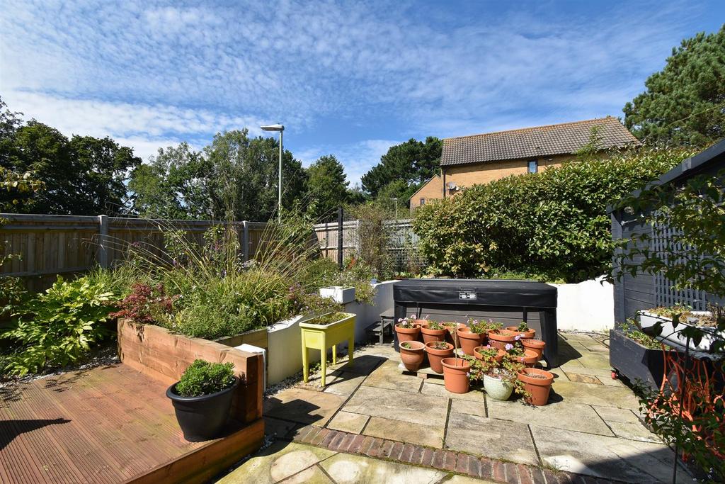 Garden studio