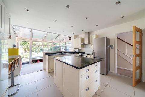 5 bedroom detached house for sale, Parkstone Close, Bedford