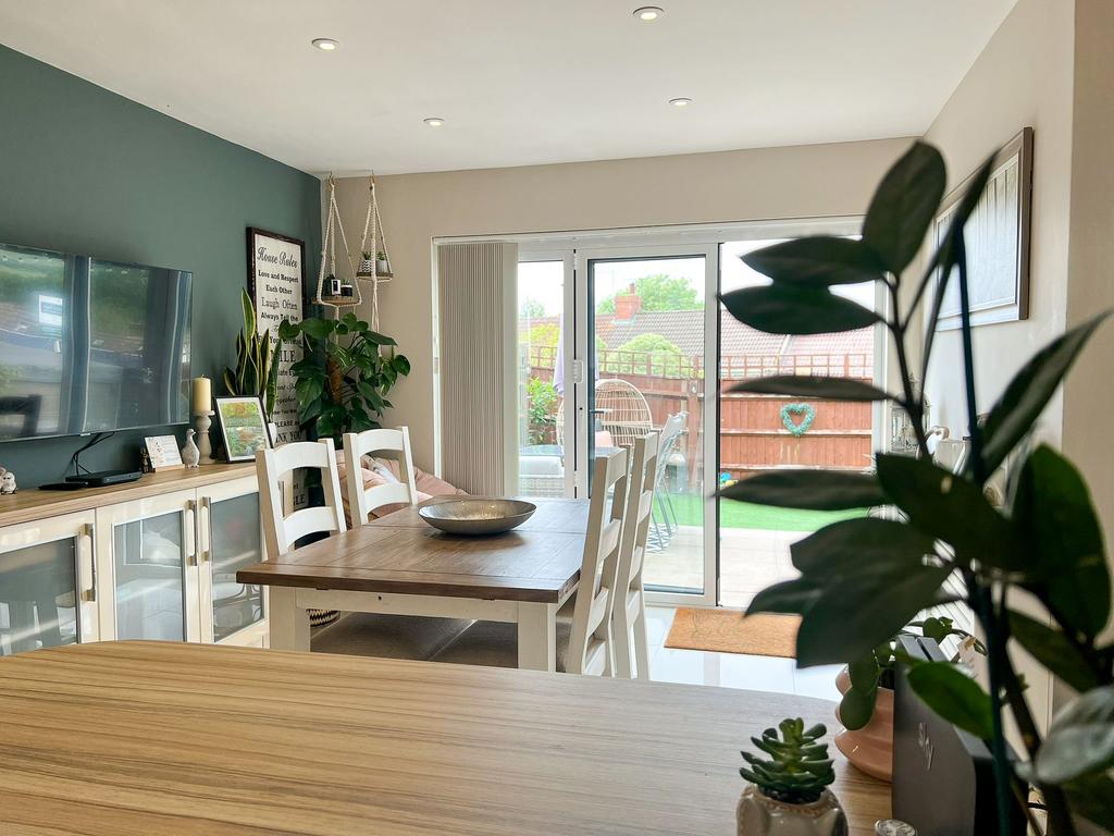 Dining Area leading into Garden