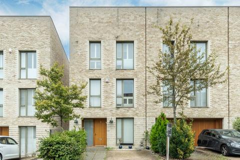 9 Camborne Road, Edgware, HA8 8FD