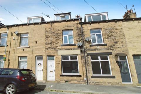 4 bedroom terraced house to rent, Mount Terrace, Bradford BD2