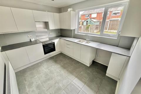 3 bedroom terraced house for sale, Lawton Moor Road, Manchester