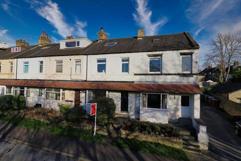 3 bedroom terraced house for sale, Rufford Avenue, Yeadon, Leeds, West Yorkshire, LS19