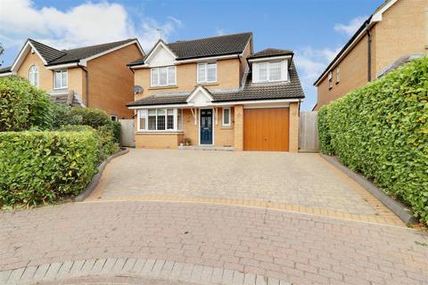 5 bedroom detached house for sale, Medlar Drive, Welton, Brough