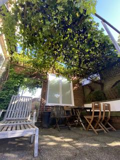 1 bedroom apartment for sale, Epsom Road, Holy Trinity, GU1