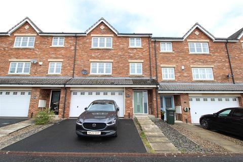 4 bedroom terraced house for sale, North Farm Court, Throckley, Newcastle Upon Tyne