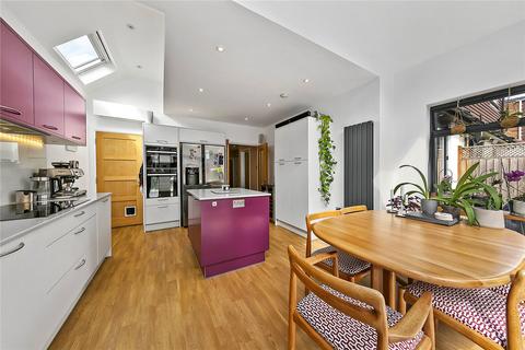 31 Lime Grove, Twickenham, TW1 1EL