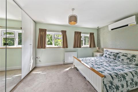 31 Lime Grove, Twickenham, TW1 1EL
