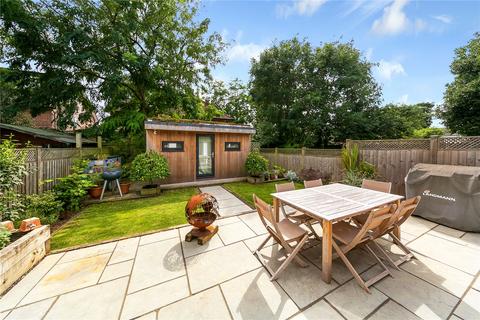 31 Lime Grove, Twickenham, TW1 1EL