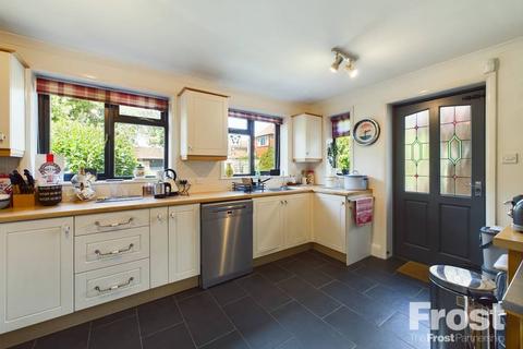 3 bedroom semi-detached house for sale, Sunbury Way, Hanworth, Feltham, TW13