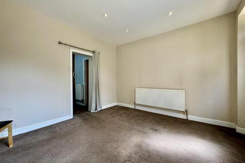 1 bedroom character property for sale, Wood End, Lockwood, Huddersfield, HD4 6BJ