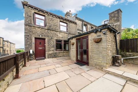 Bourn View Road, Huddersfield, HD4