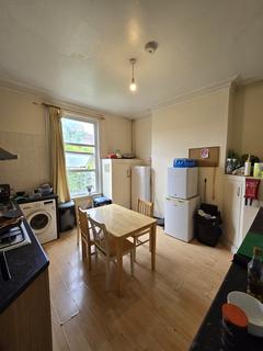 1 bedroom house of multiple occupation to rent, Stroud Green Road, London N4