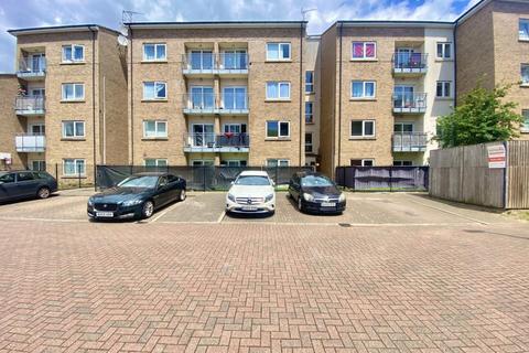 2 bedroom flat to rent, Gateway Court, Convent Way, Southall, UB2 5PT