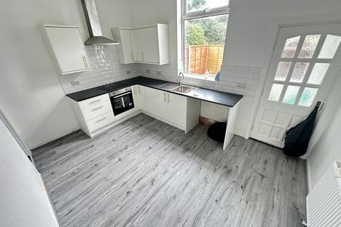 2 bedroom terraced house to rent, Harper Street, Stockport, Cheshire, SK3