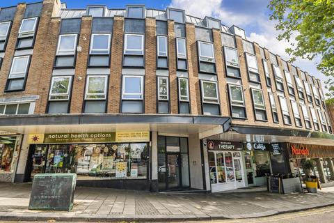 1 bedroom flat for sale, Buckingham House East, Stanmore HA7