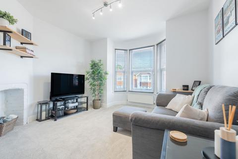 2 bedroom flat for sale, Portsmouth Road, Southampton SO19