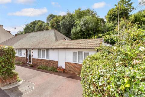 99 Ashurst Road, Tadworth, KT20 5EY
