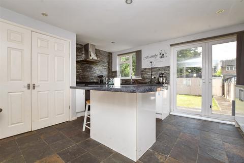 20 Ansell Grove, Carshalton, SM5 2BB