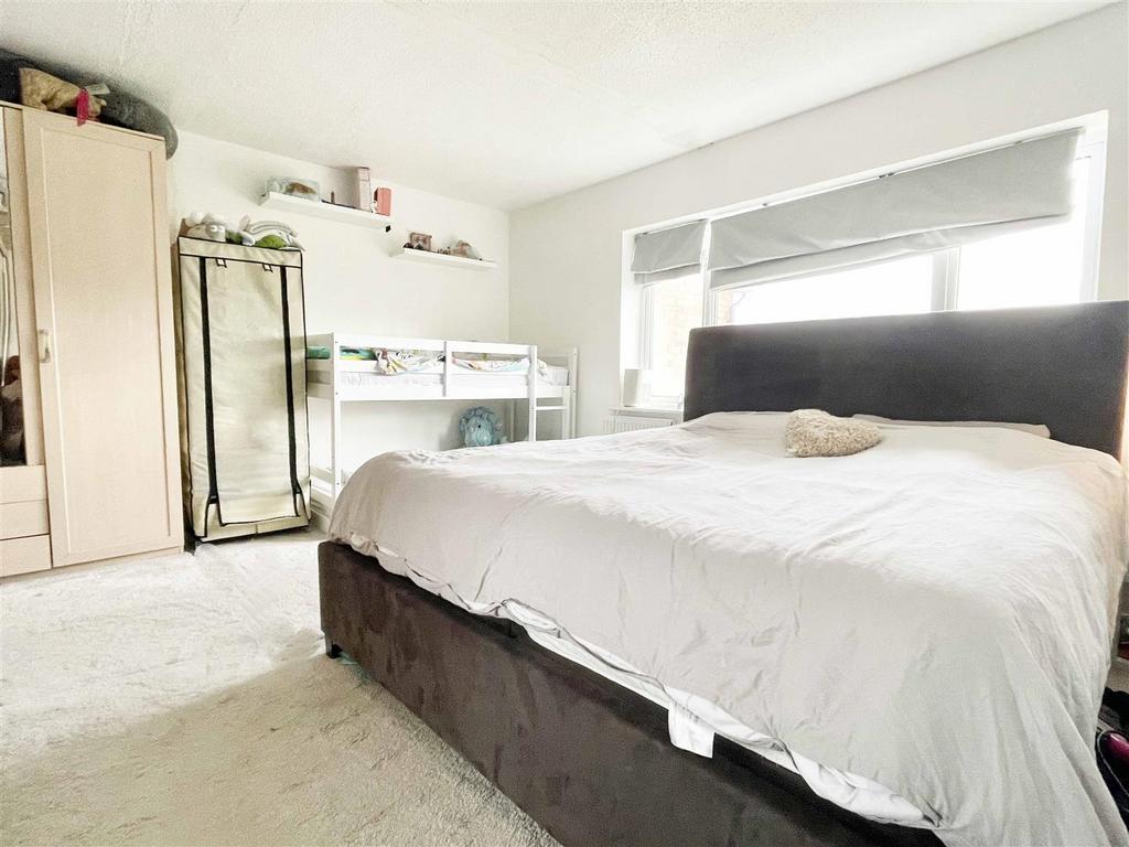 Bed7.jpg