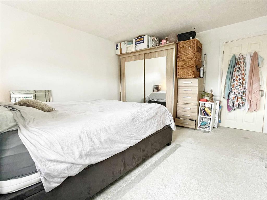 Bed5.jpg