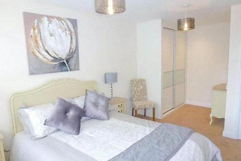 2 bedroom apartment to rent, Wessex Court, Hampshire GU14