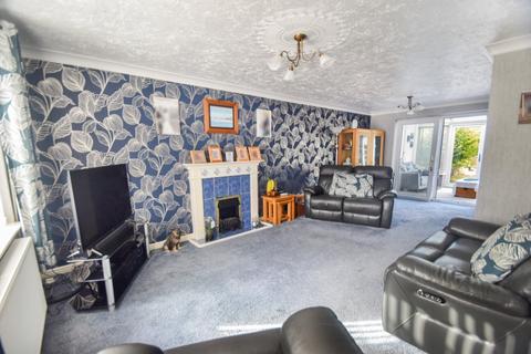 3 bedroom semi-detached house for sale, Tilbury Road, Rainham, Gillingham, ME8