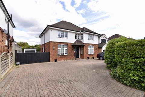 4 bedroom detached house for sale, New Road, Broxbourne