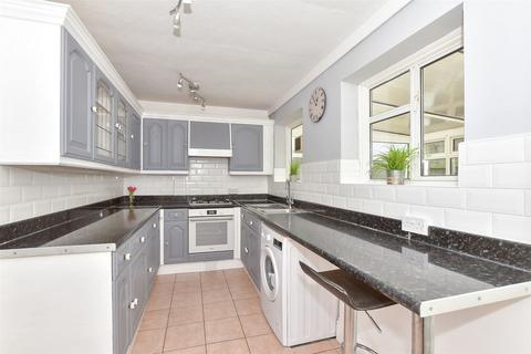 2 bedroom semi-detached house for sale, Davis Avenue, Deal, Kent