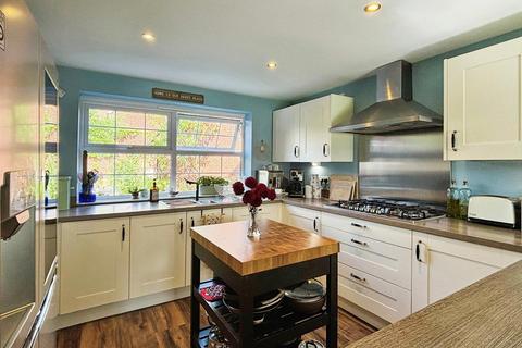 4 bedroom detached house for sale, Cottams Meadow, Morda