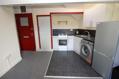 58 Kirkbrae, Galashiels, TD1 1NH