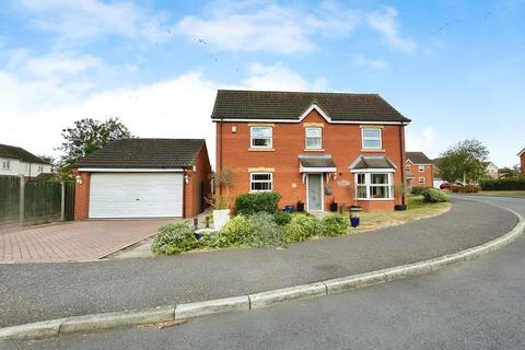 4 bedroom detached house for sale, Salisbury Close, Morton