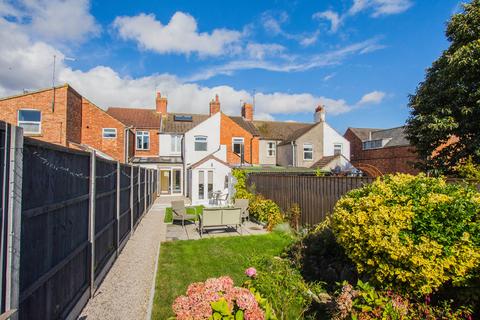 2 bedroom terraced house for sale, Queen Street, Irthlingborough NN9