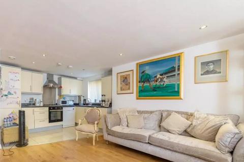 2 bedroom flat for sale, Great North Way, Hendon, NW4