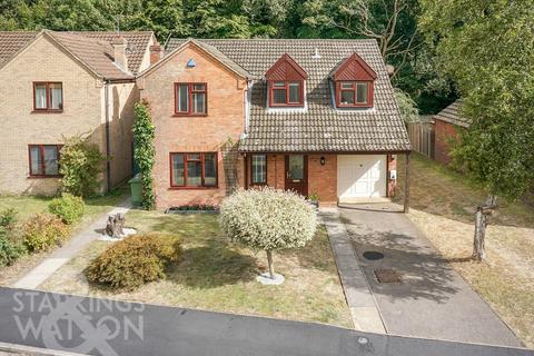 4 bedroom detached house for sale, Shakespeare Way, Taverham, NR8