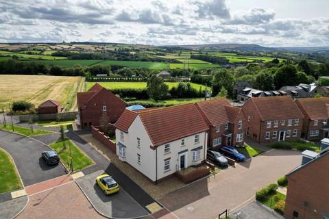 4 bedroom detached house for sale, 7 Nightingale Drive, Whitby