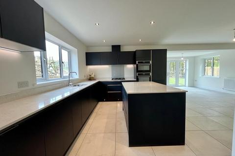 4 bedroom detached house for sale, Rotherham S62